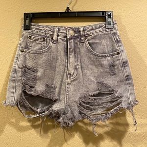 Signature 8 denim shorts